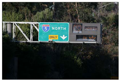 Picture of the dynamic junction control signage in Los Angeles, California.