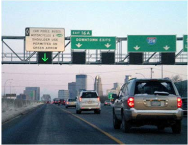 Photo of vehicles on the I-35W MnPass Express lanes.