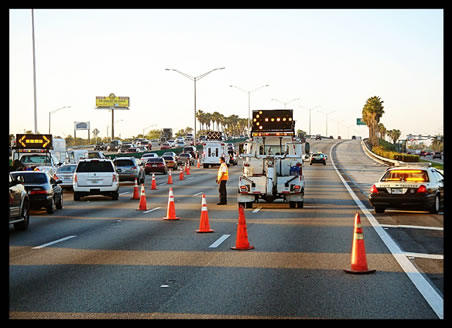 Figure 1. Photo. Example of incident management activities. (Source: Florida DOT).