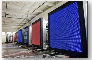 Photograph of dynamic lane use control signs being tested at the WSDOT ATM sign testing facility.